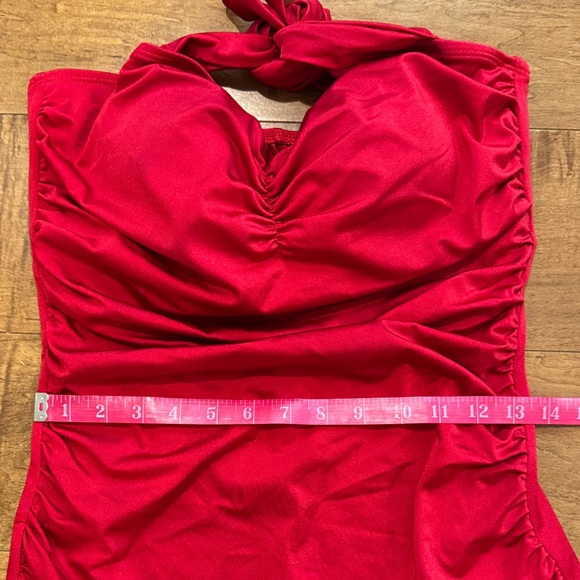 Esther Williams 1950’s Retro One-Piece Swimsuit with Halter Neck - Picture 8 of 9